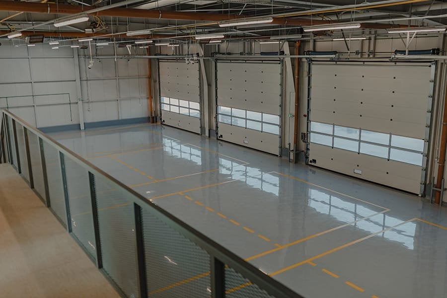 epoxy floor in a car workshop